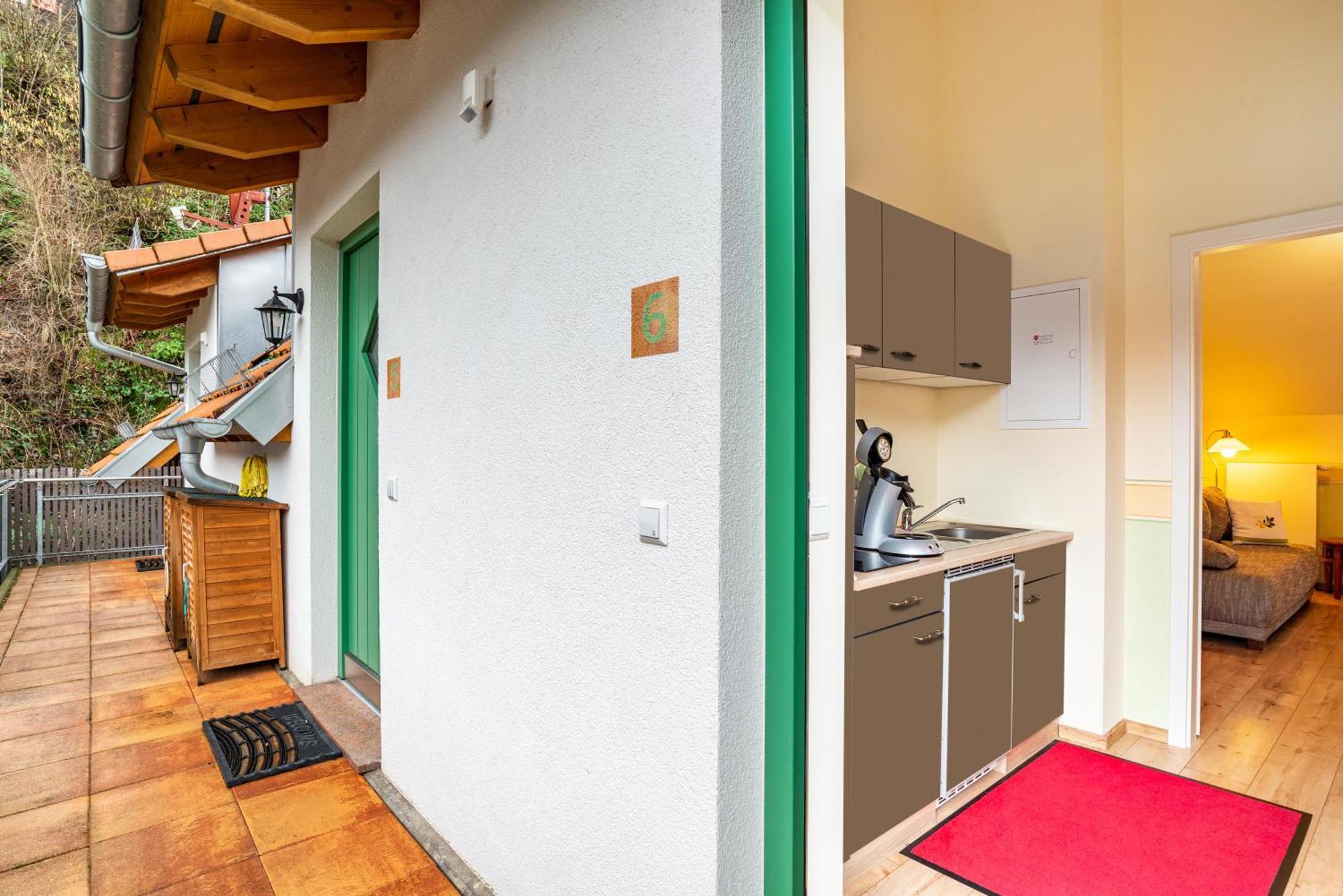 Schusterjunge Aparthotel ซัสบาควัลเดิน ภายนอก รูปภาพ