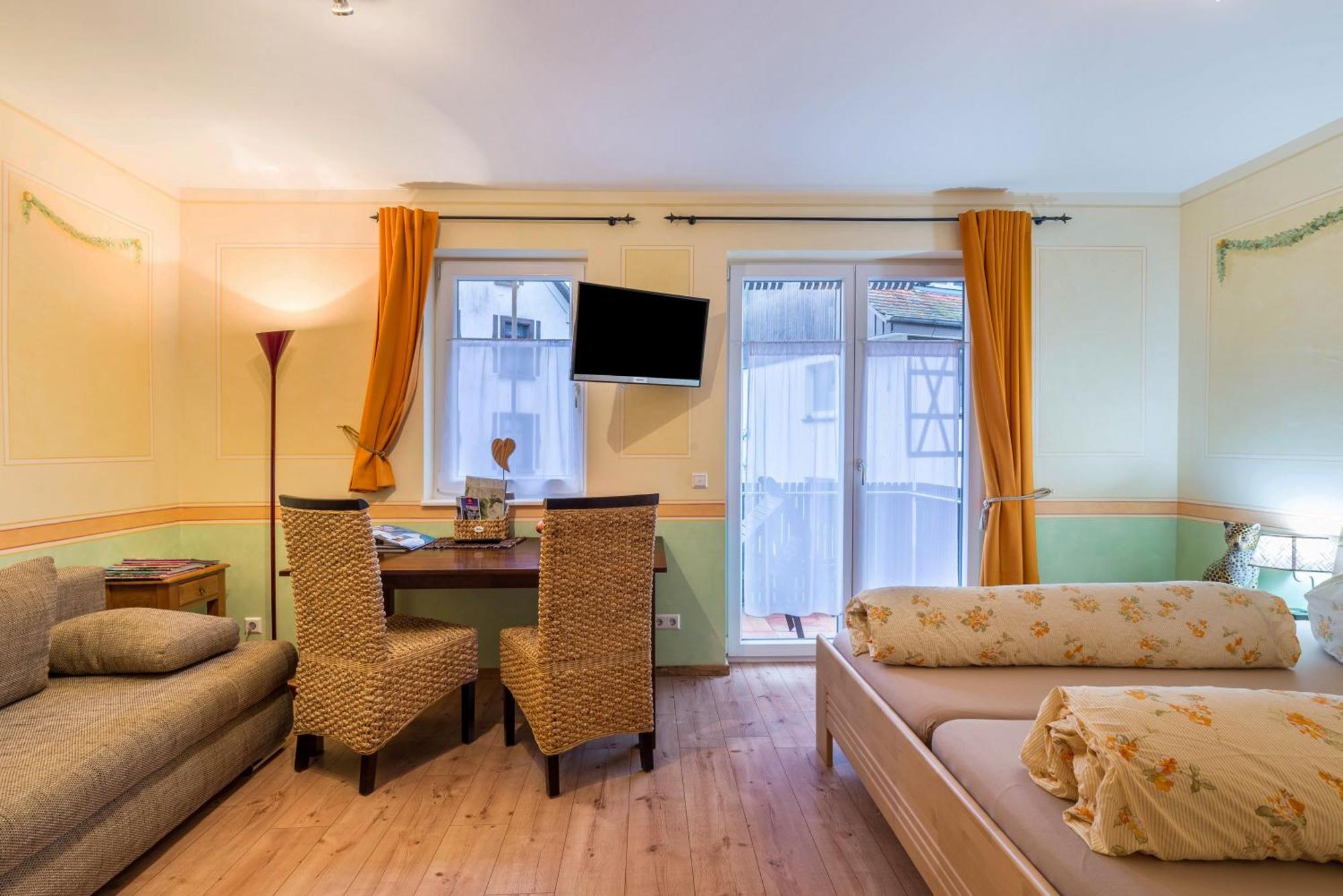 Schusterjunge Aparthotel ซัสบาควัลเดิน ภายนอก รูปภาพ